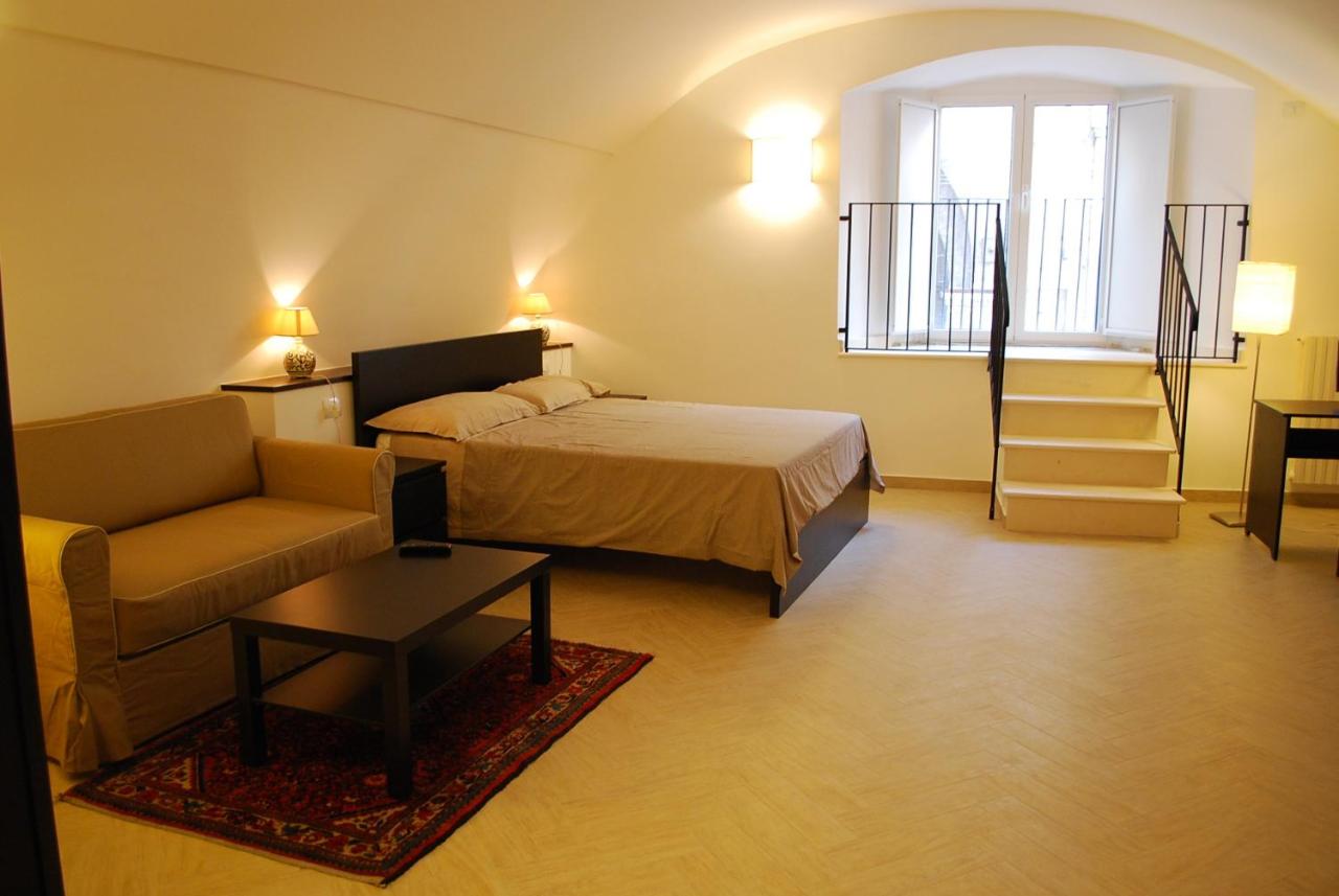 One-Bedroom Apartment (4-5 Adults)