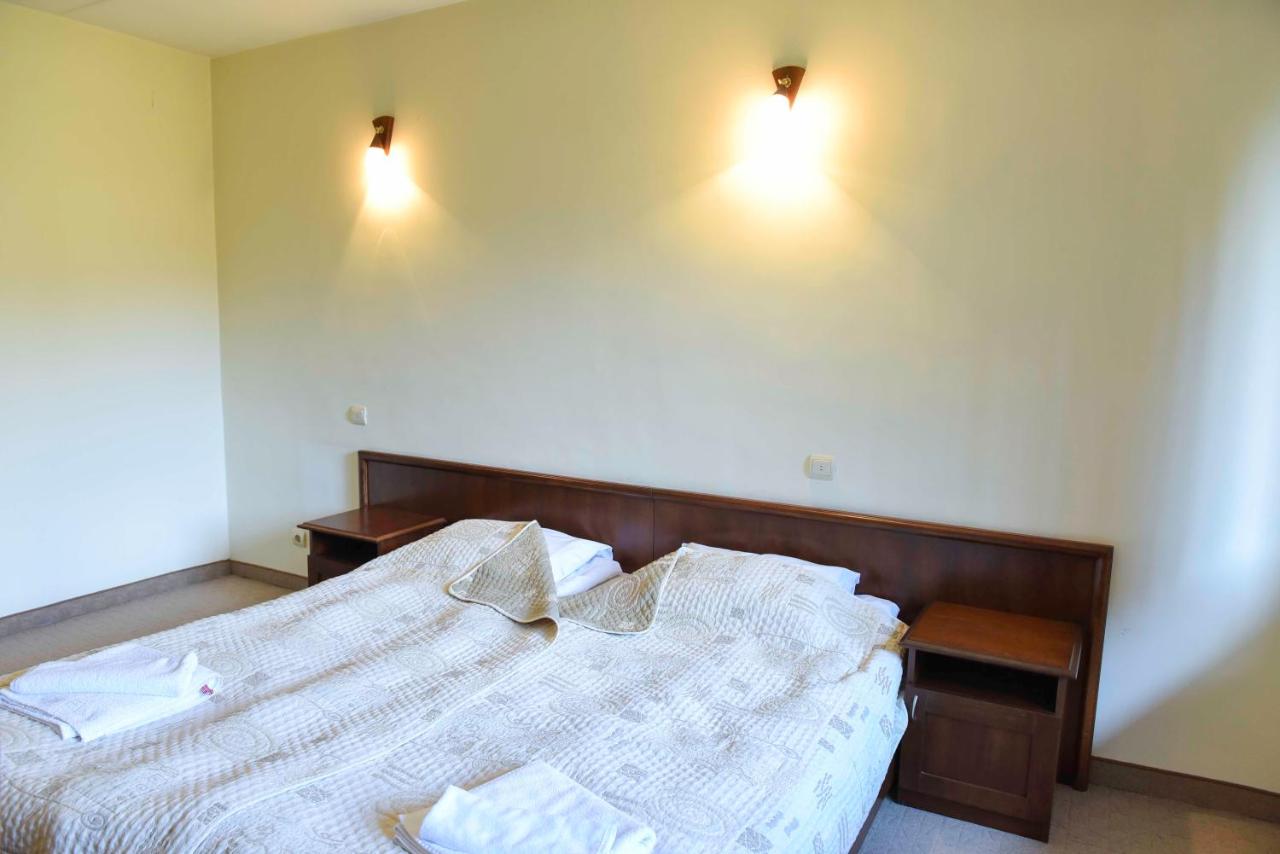 Twin Room with Mountain View