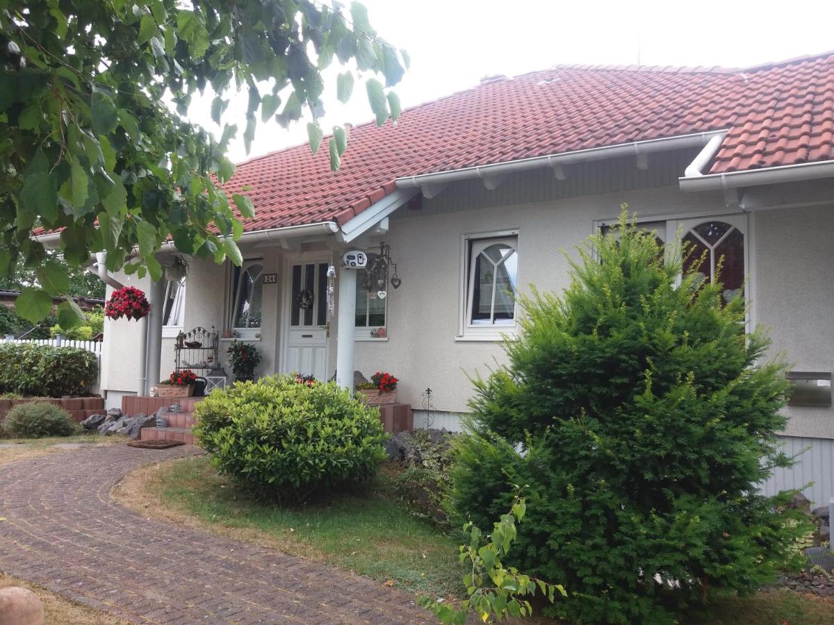 B&B Niederzissen - Ferienwohnung Reuter - Bed and Breakfast Niederzissen