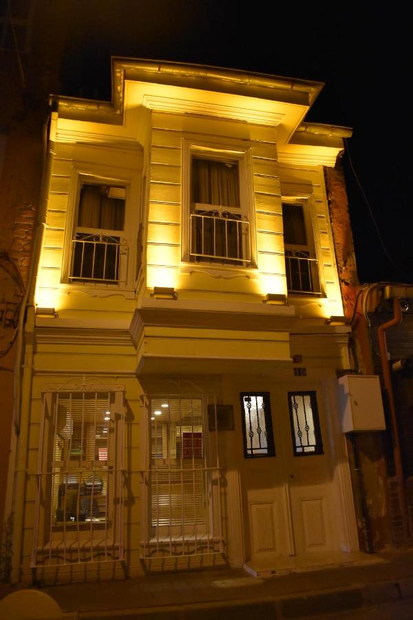 Enderun by Otantik Suites - B&B