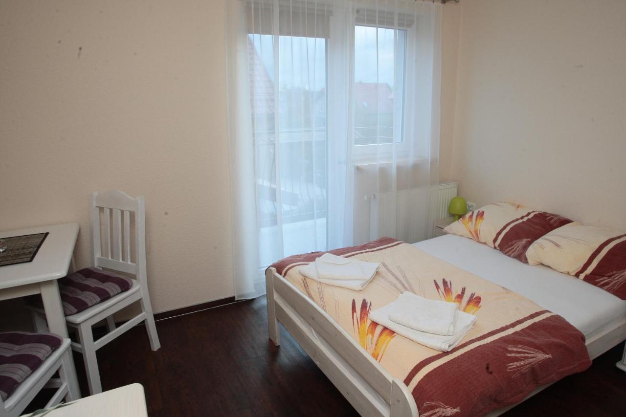 Einzelzimmer mit Balkon