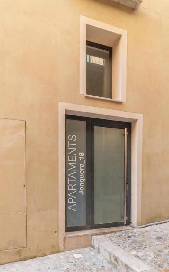 APARTAMENTS JONQUERA, 18 - Ferienwohnung