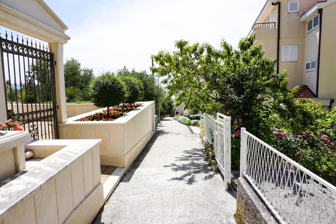 Apartment mit Meerblick