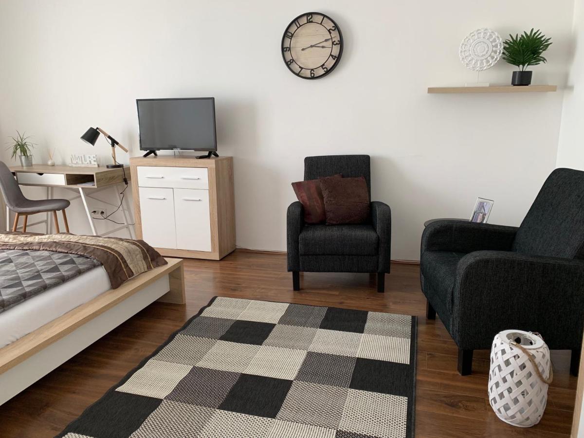 Liliom Apartman Pécs - B&B Pécs