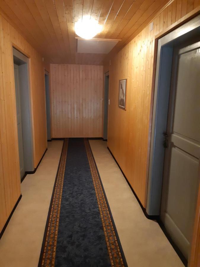 Tweepersoonskamer met Gedeelde Badkamer