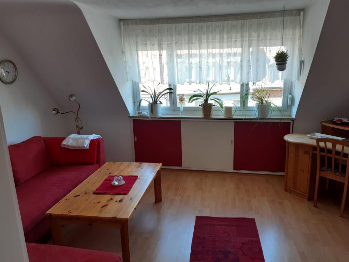 B&B Schweinfurt - Ferienwohnung Altstadtflair - Bed and Breakfast Schweinfurt