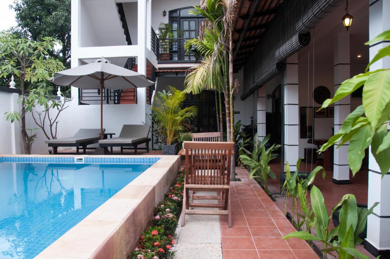 Private Boutique Home with Pool, The Fin Inn - Bed and Breakfast