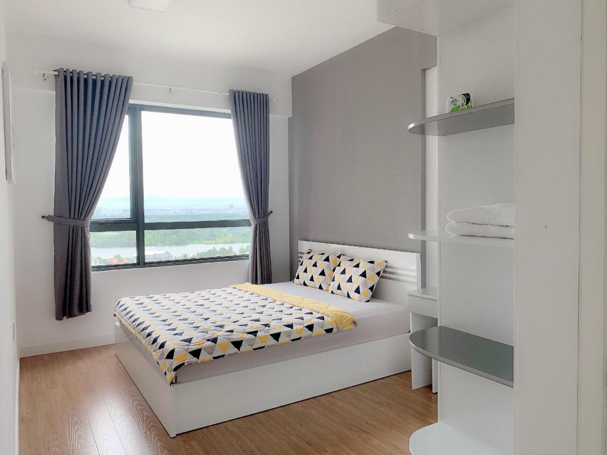 Apartment with Lake View