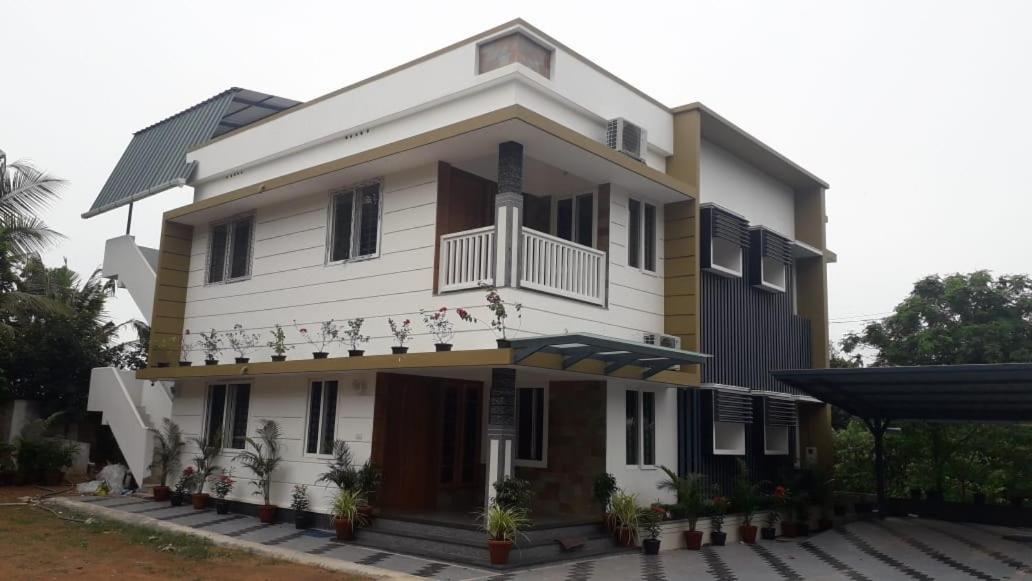 GOLDEN VILLA - B&B Ernākulam