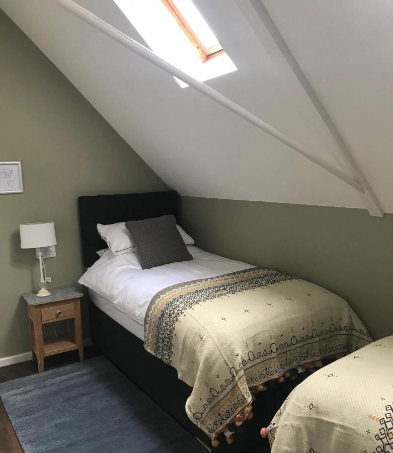 Twin Room with Private Bathroom