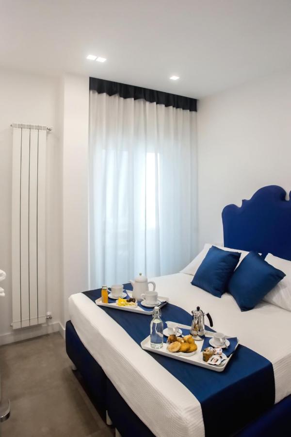 Double or Twin Room with Private Bathroom