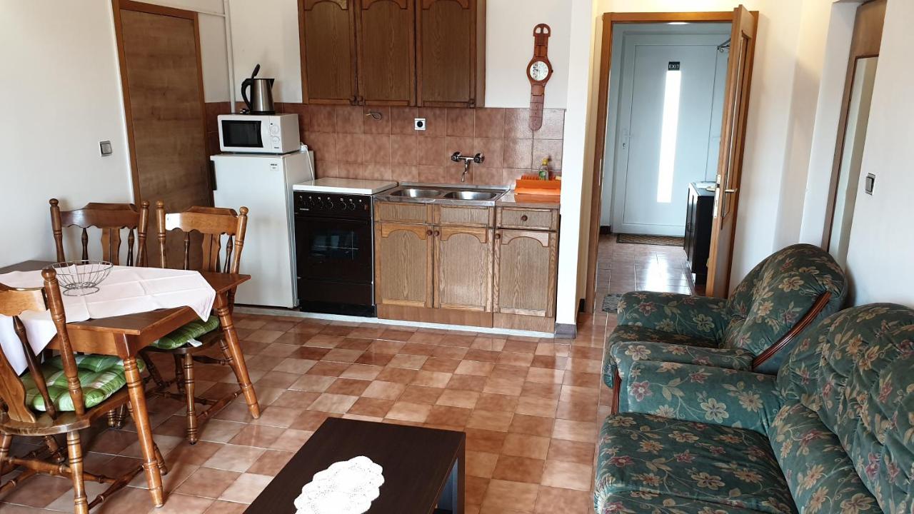 Apartamento con balcón