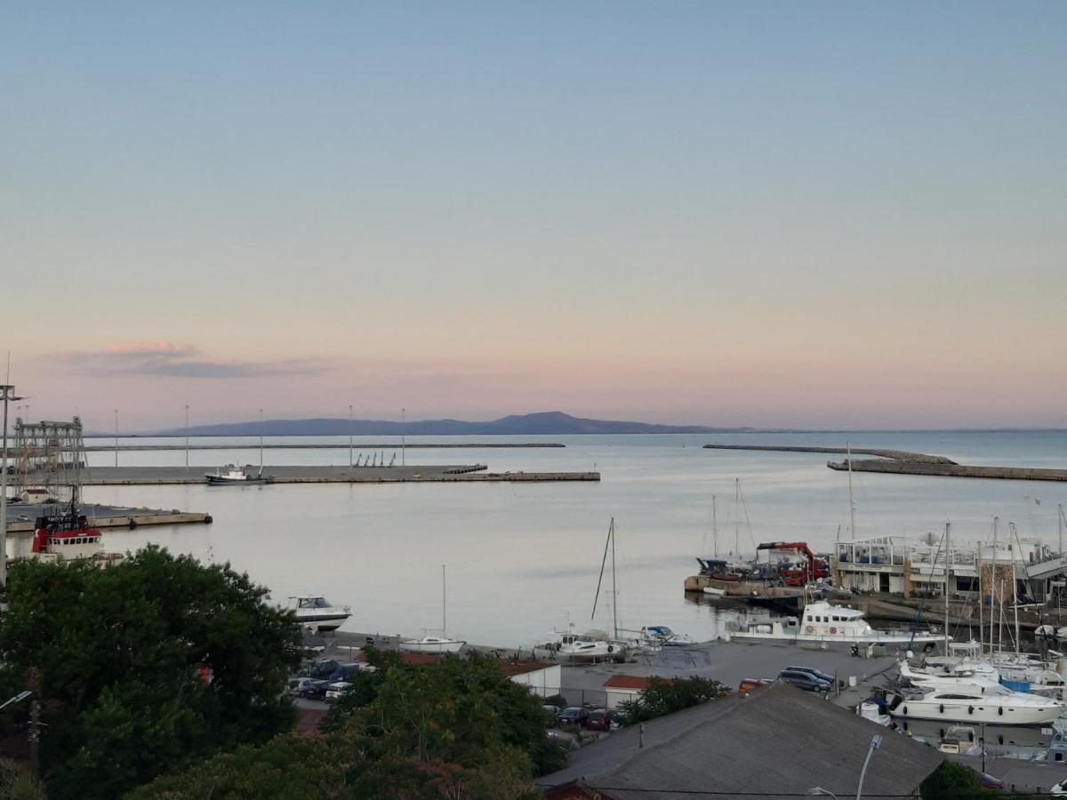 MariZot Apartment - B&B Alejandrópolis