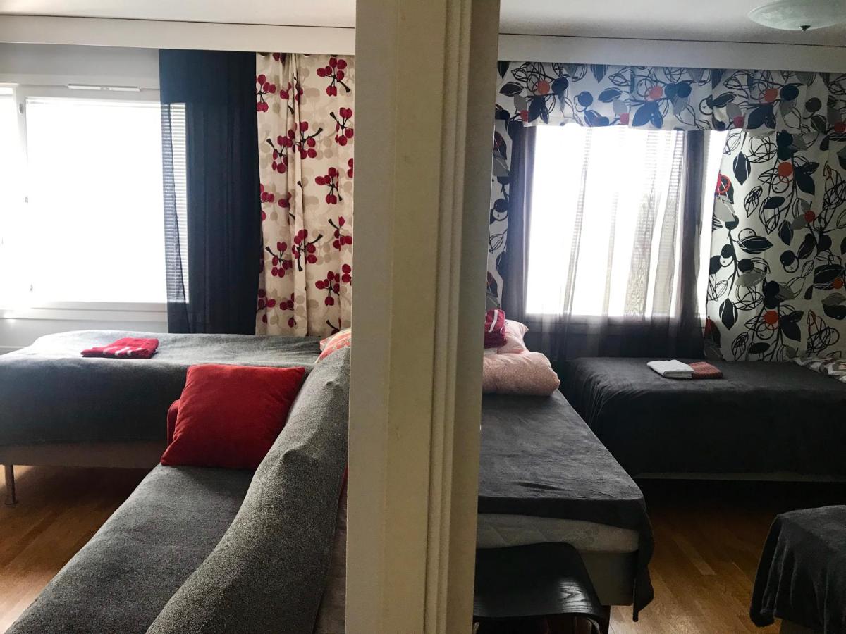 PIKNIK - 2 - B&B Tampere