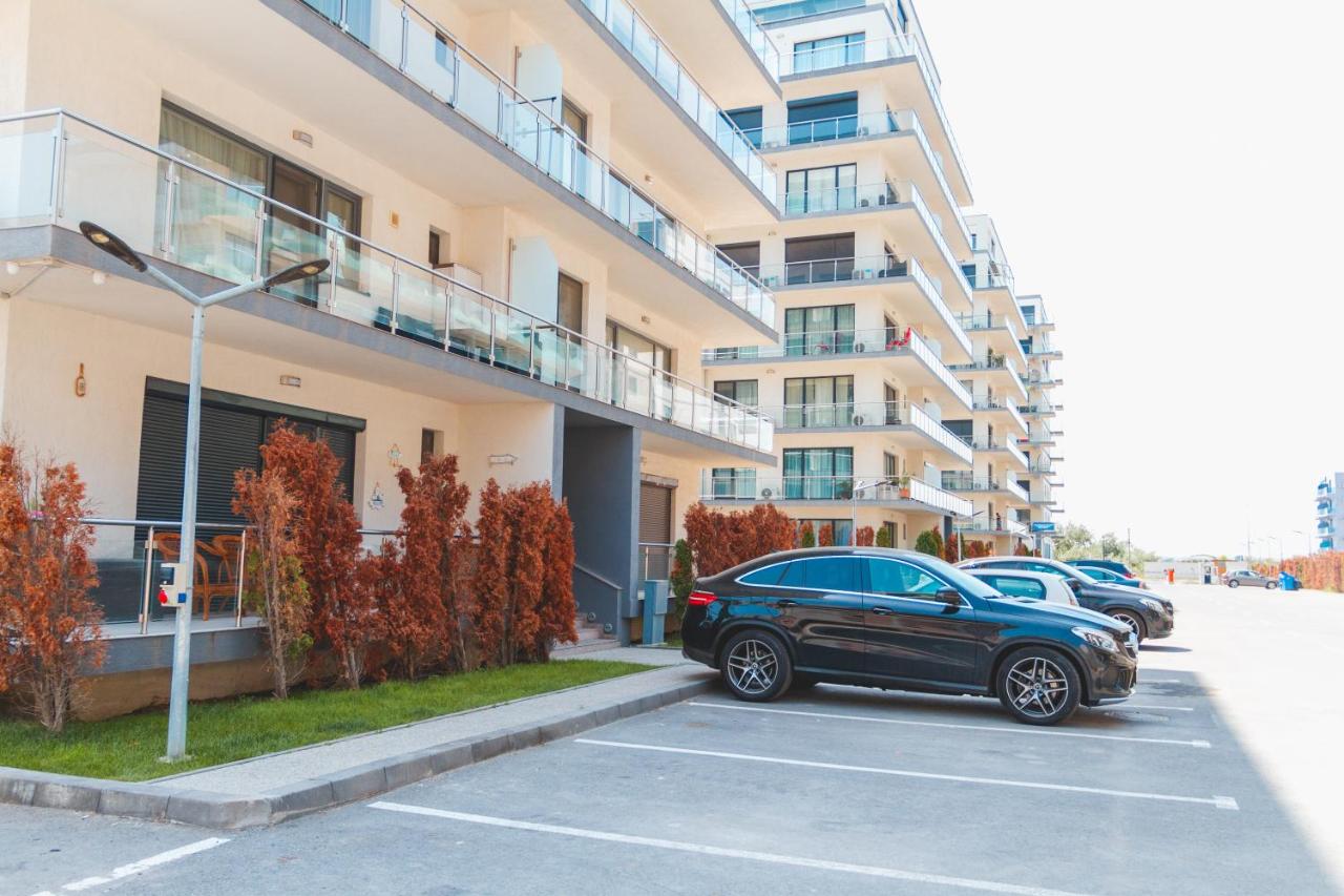 Bright Apartments Mamaia Nord - B&B