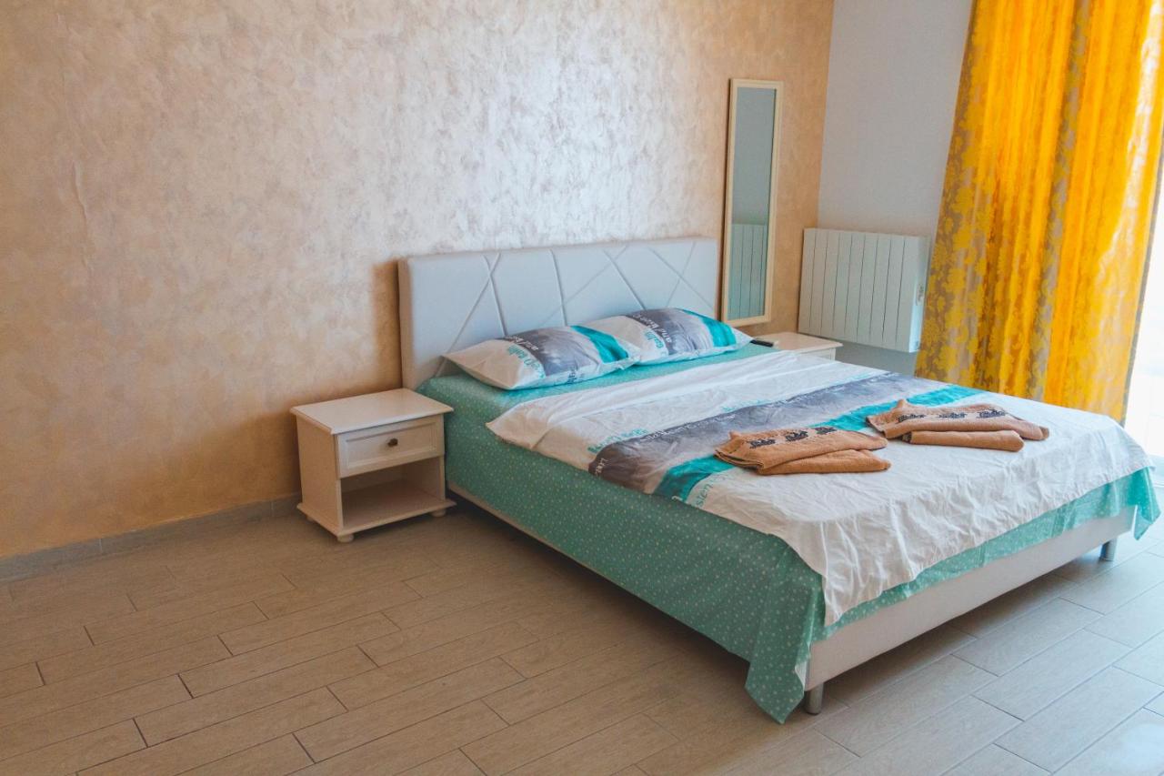 Studio Apartment with Sea View