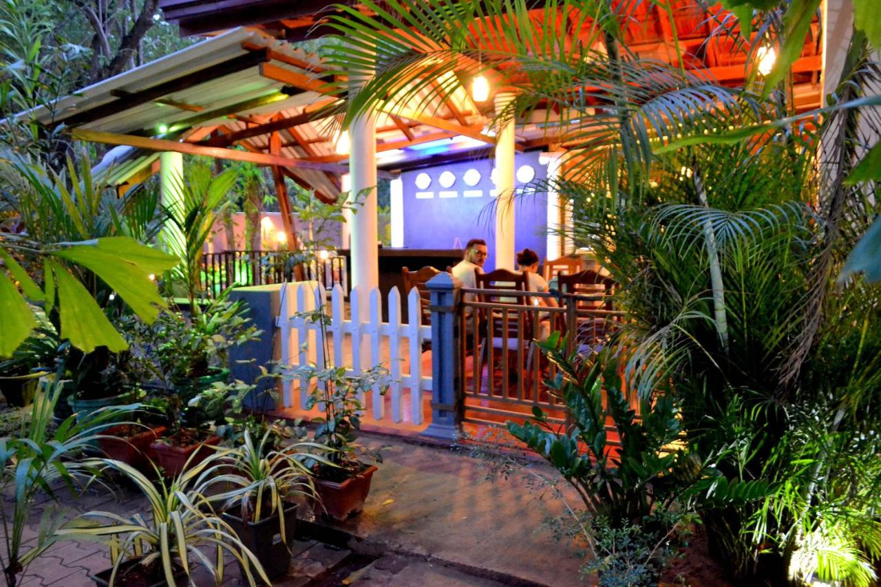 Max Safari Villa - B&B Udawalawa