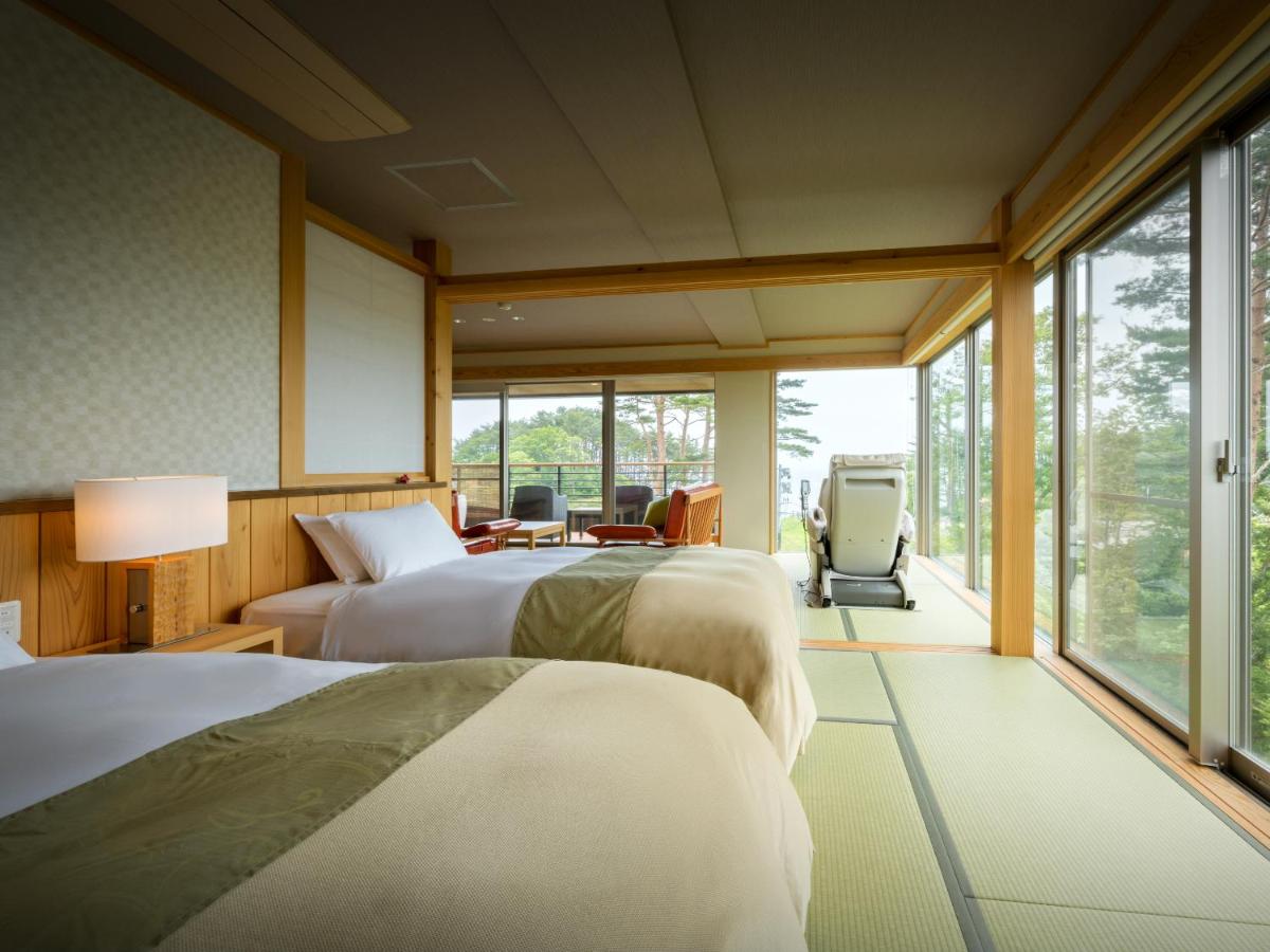 Japanese-Style Superior Room with Tatami Area and Open-Air Bath - Ocean View