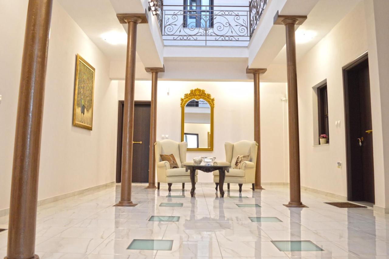 MEGARON - B&B