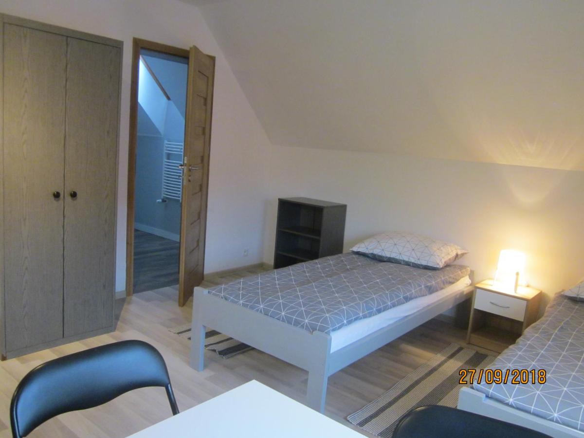 Vierbettzimmer mit Bad