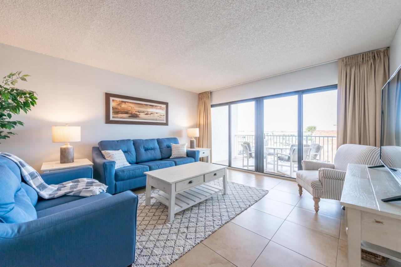 Two-Bedroom Apartment -  Limited Ocean View - Unit 302