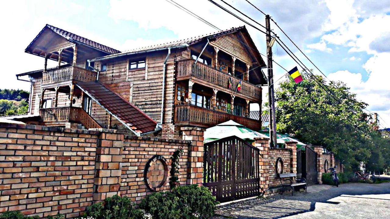 La Curtea Veche - Ferienwohnung Lăpuş