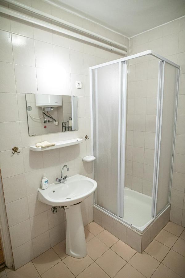 Chambre Double Deluxe avec Douche