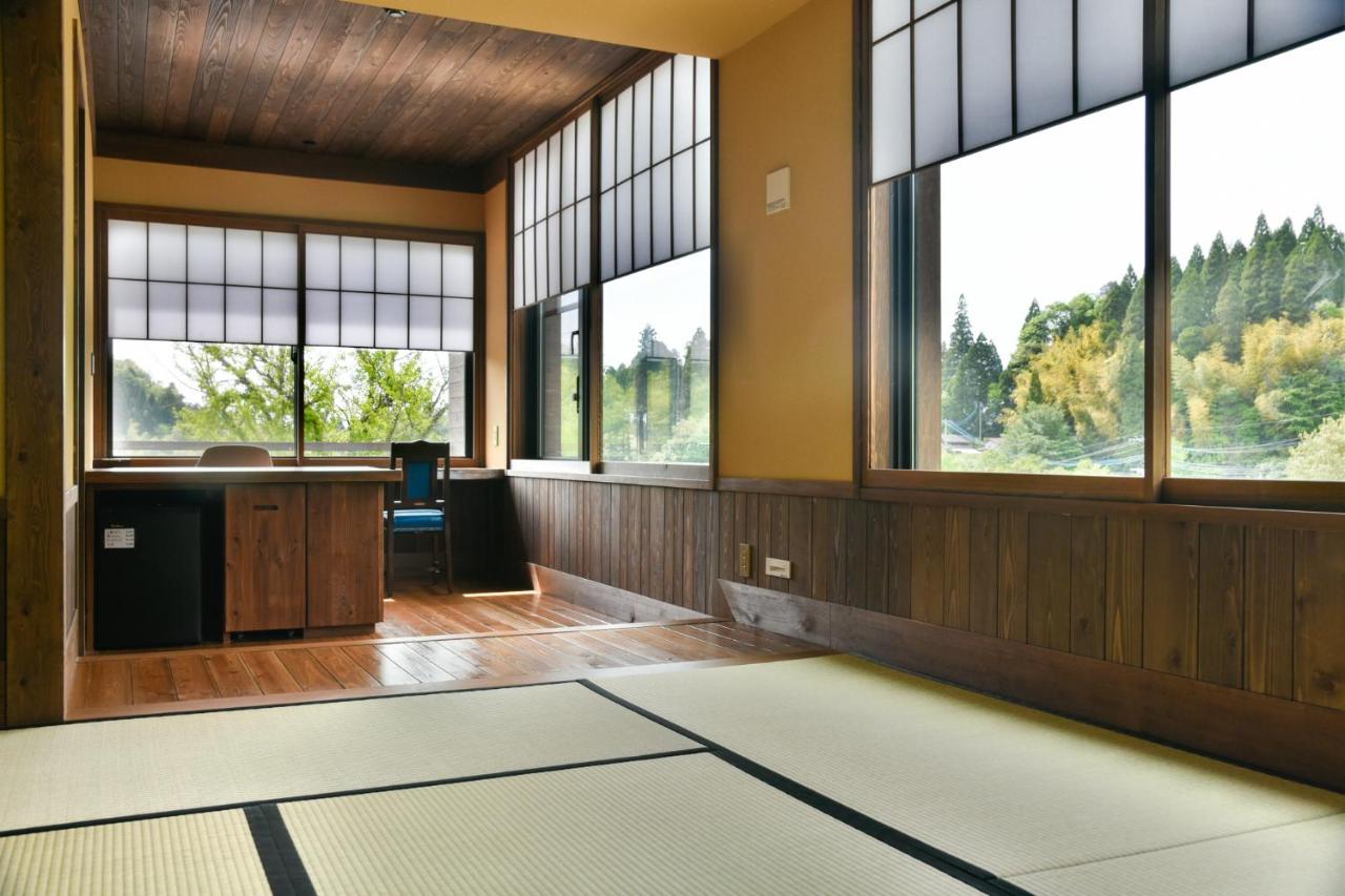 Quadruple Room with Private Bathroom
