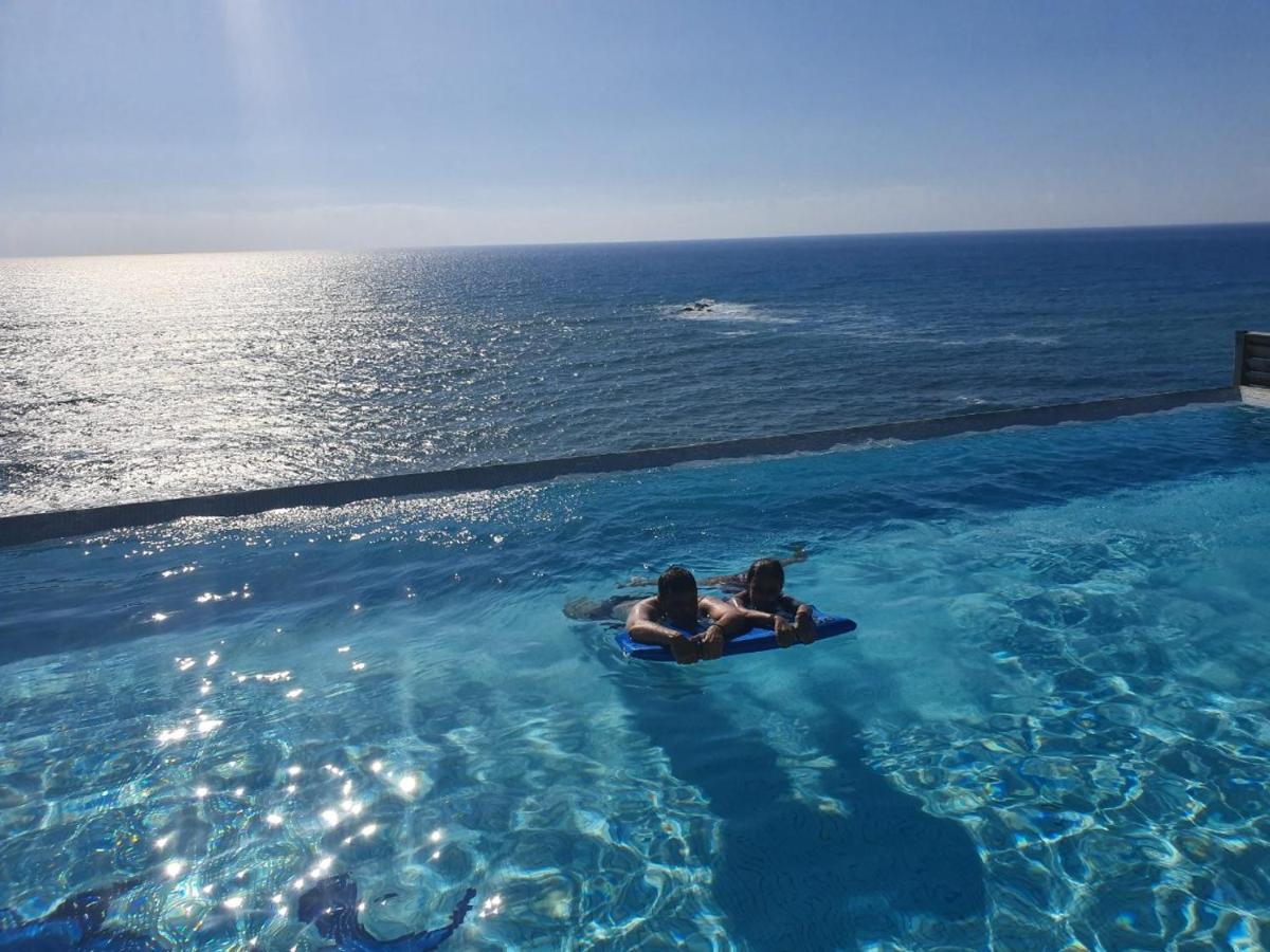 Villa Fronte Spiaggia con Piscina Privata