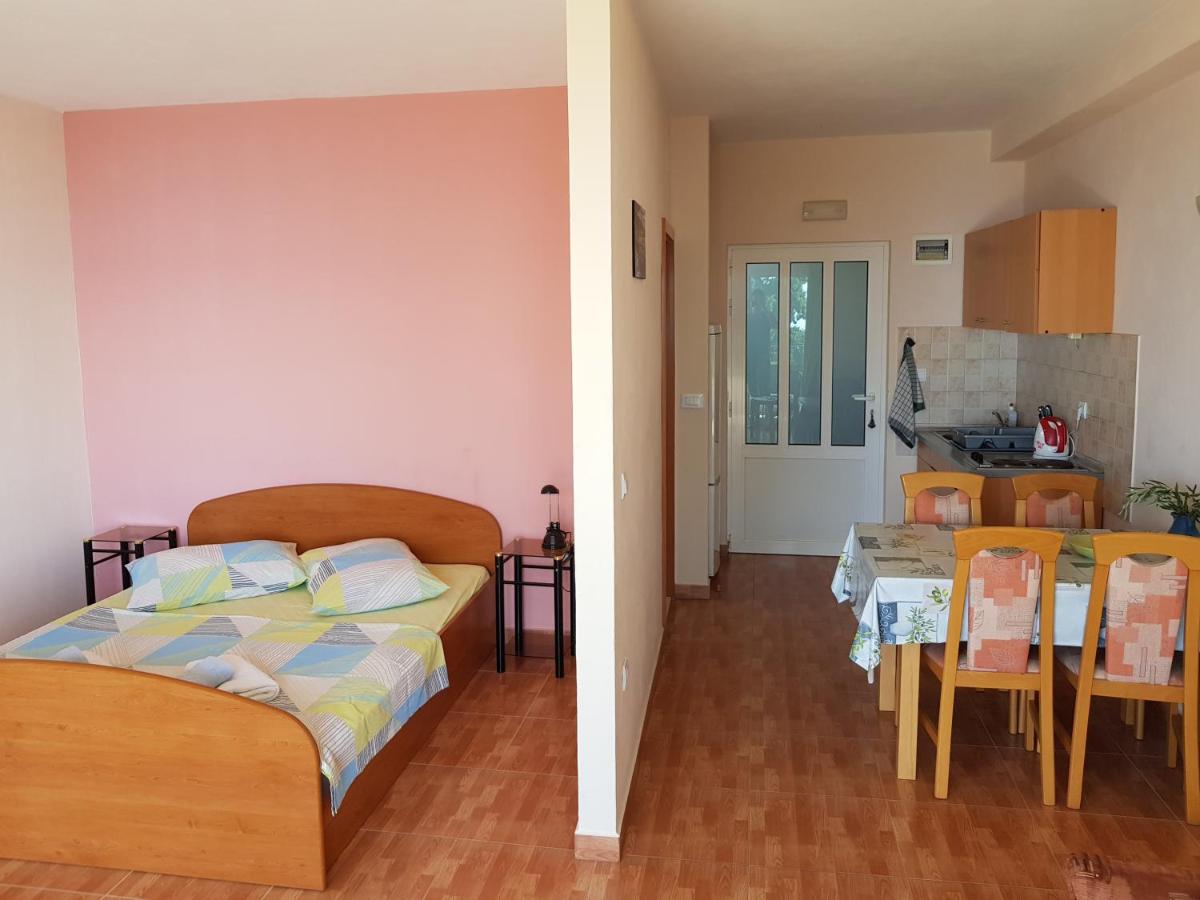 Studio Apartment with Sea View