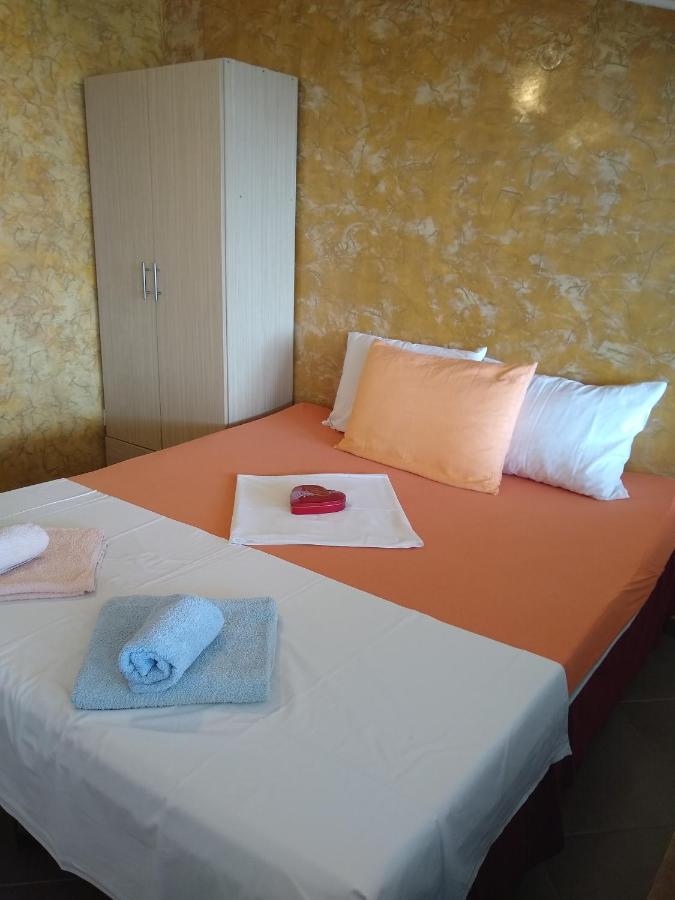 Studio with Balcony and Sea View (4 Adults)