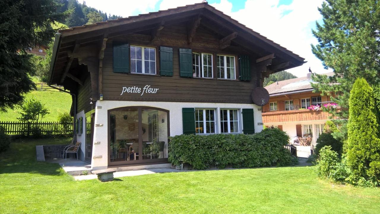 Chalet Petite Fleur - B&B Adelboden