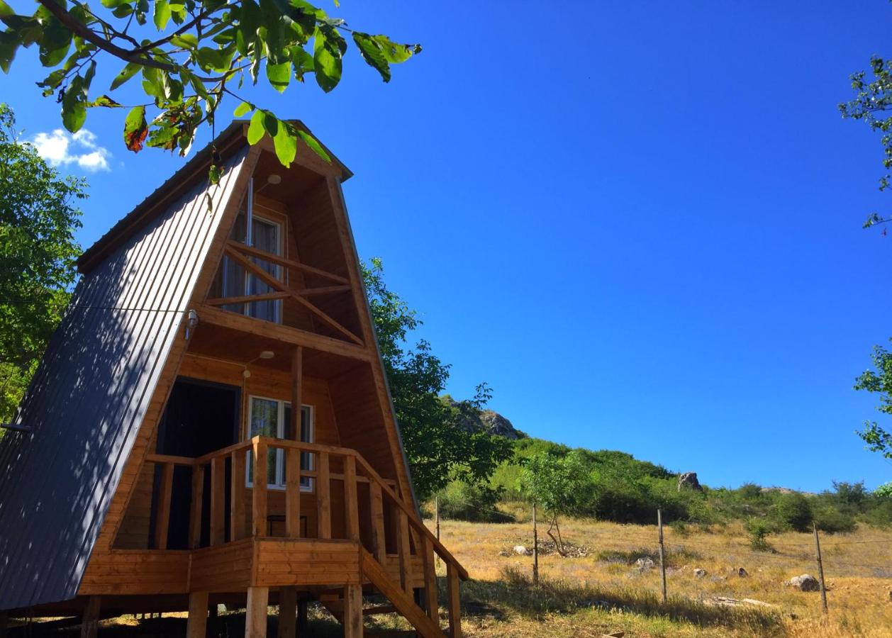 Teo's Cottages - B&B Dedop'listsqaro