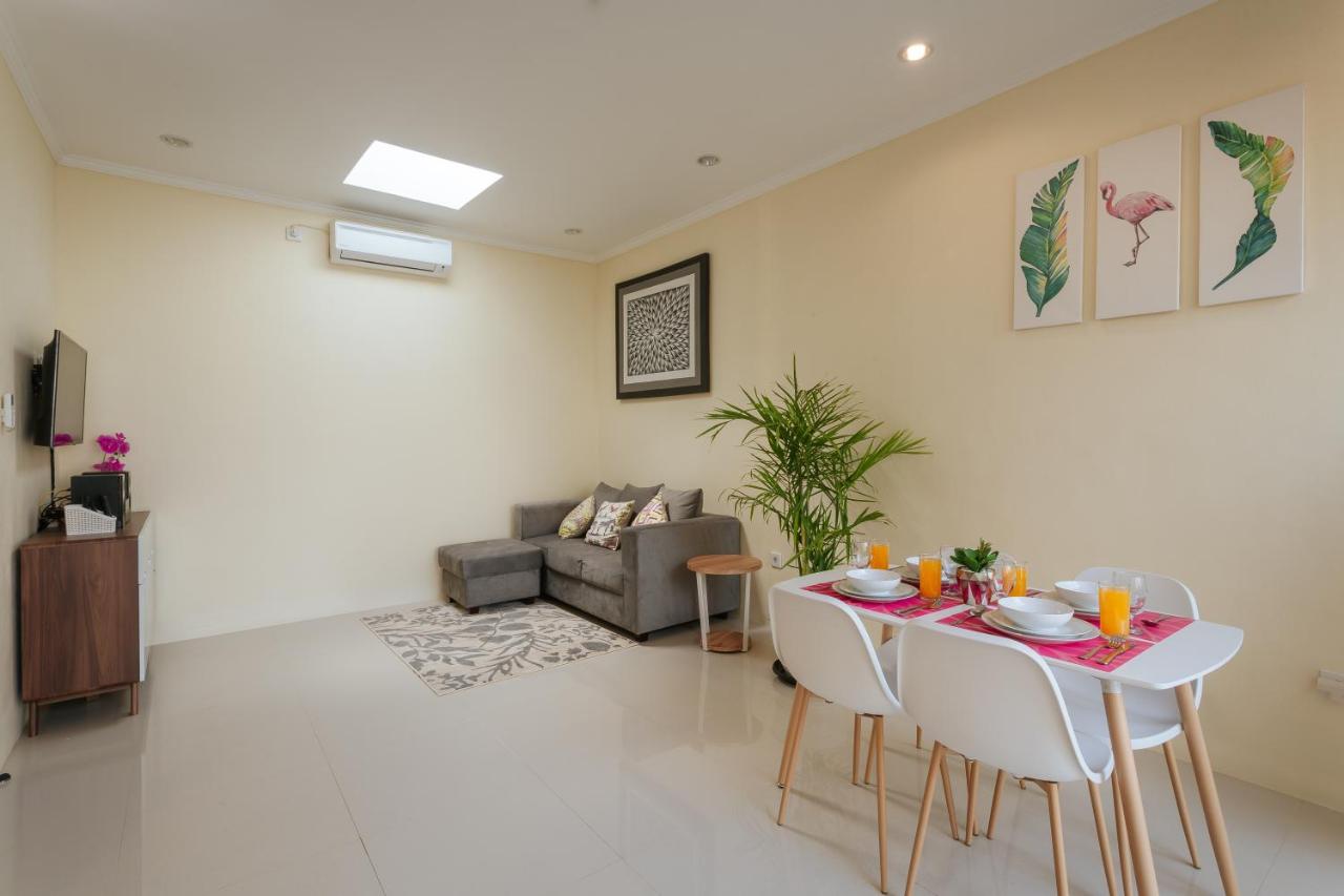 VILLA JULIE & VILLA SYDNEY SEMINYAK - 2 Bedroom Modern Pool Villas! - B&B Seminyak