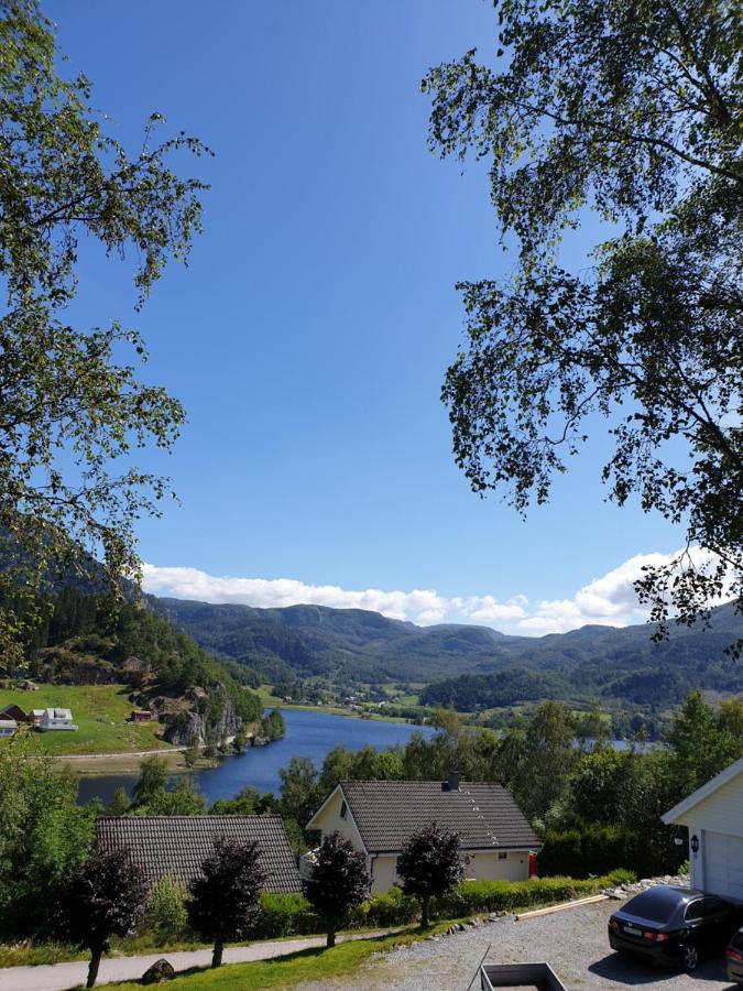 Dada Apartment - B&B Hjelmeland