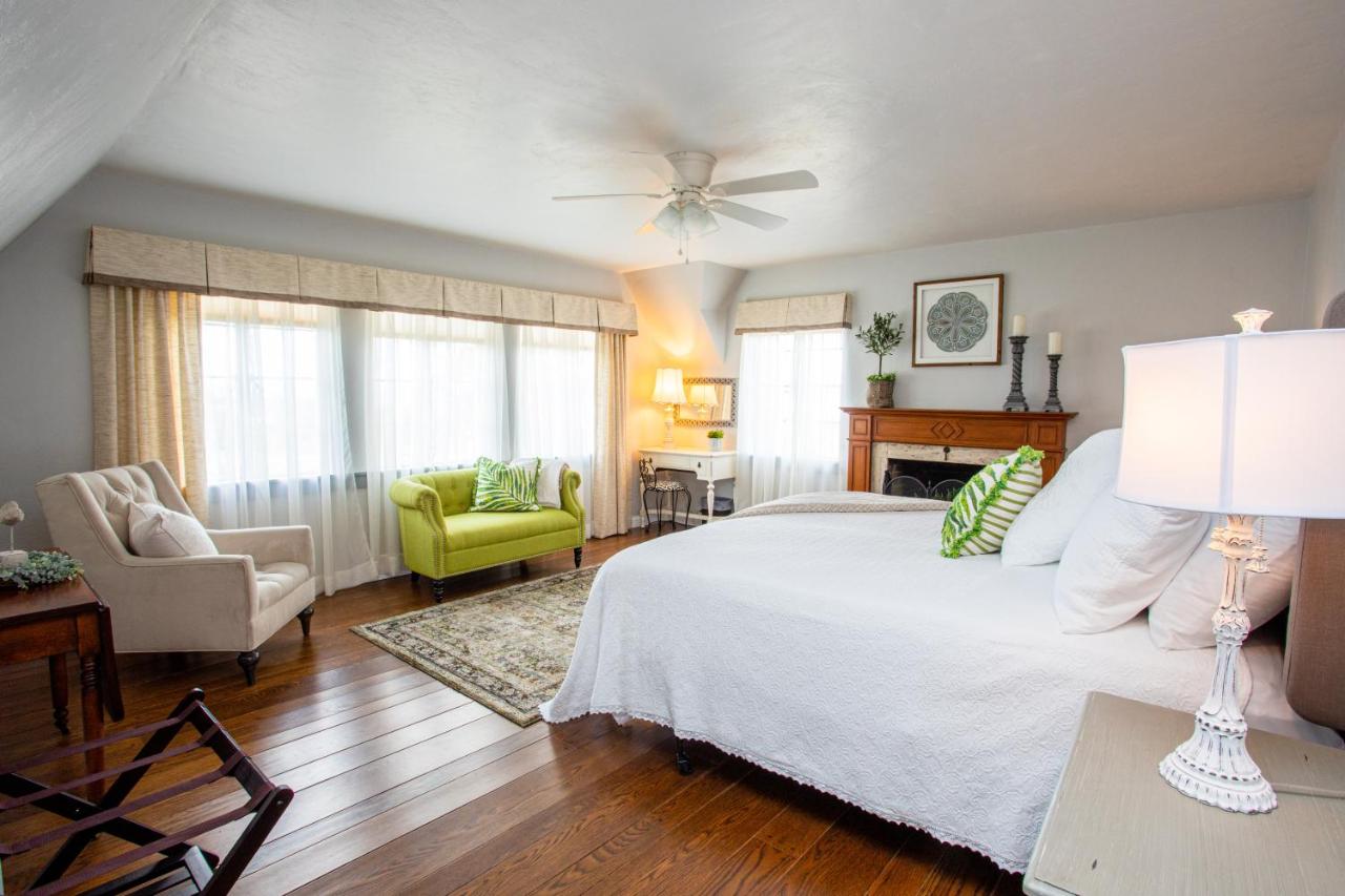Chardonnay Suite  