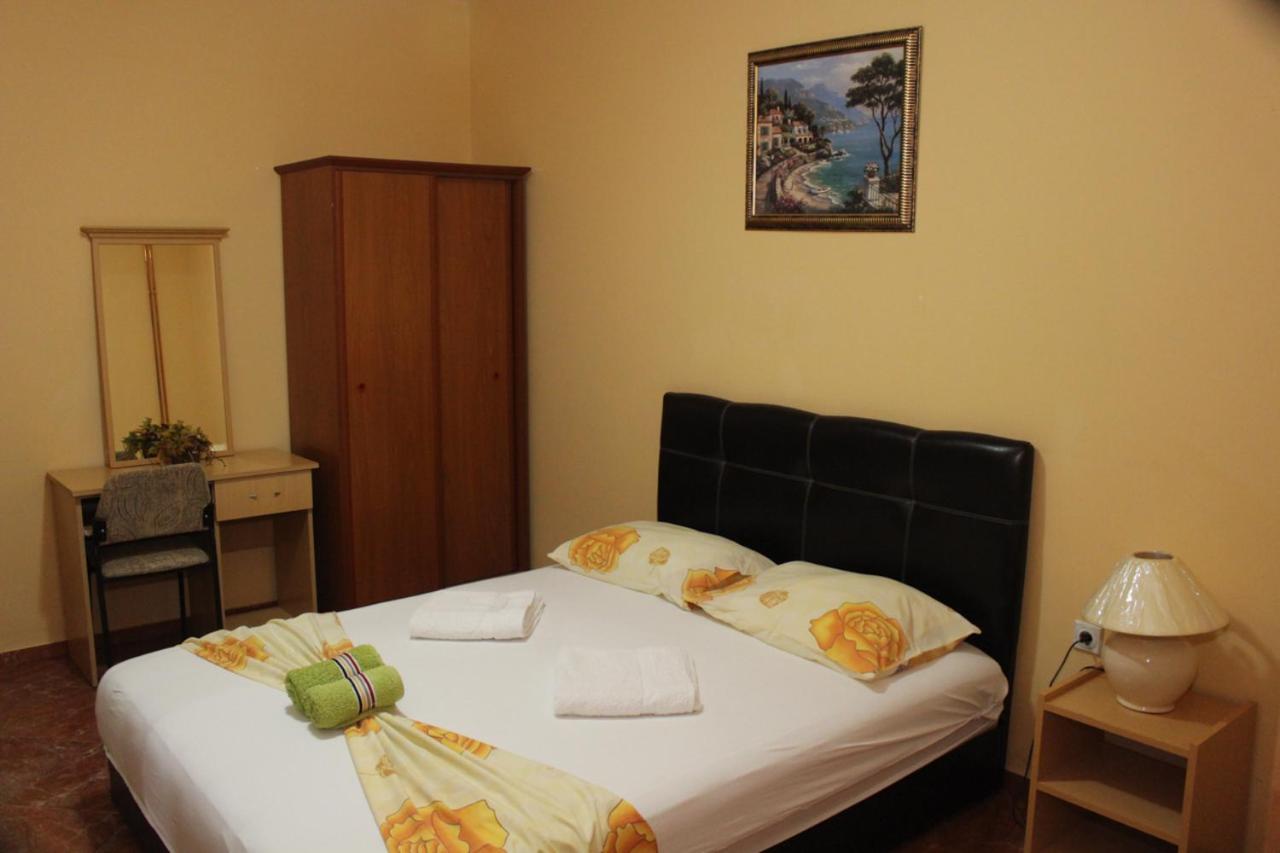 Double Room 2