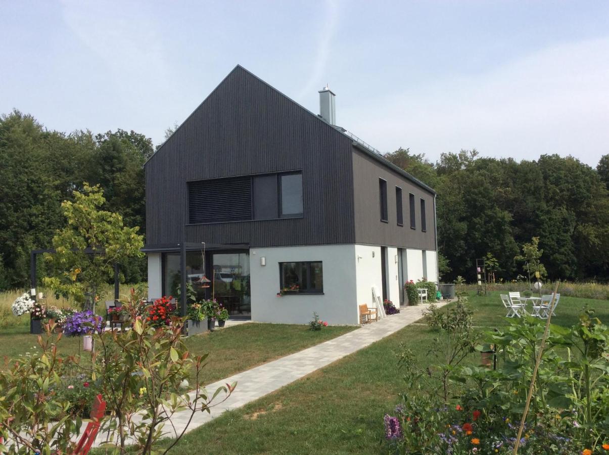 Haus am Wald - Ferienwohnung Waldbrunn