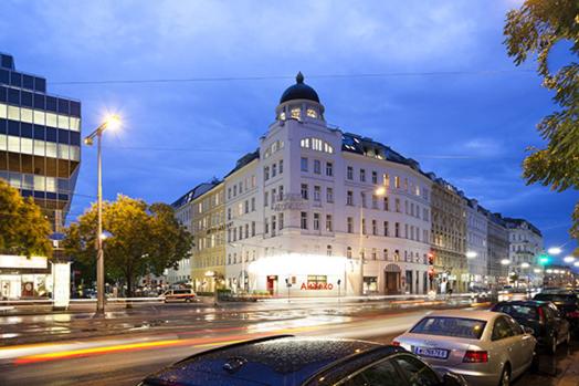 Julius 28 - Perfect Stay at Vienna's Central Charm - B&B