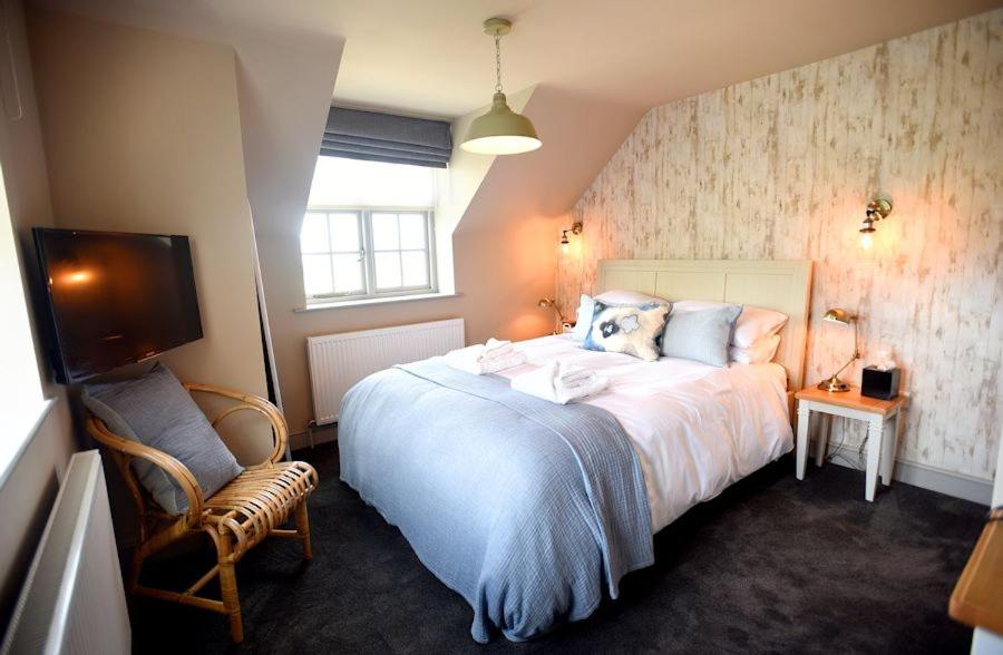 B&B Hunstanton - The Lifeboat Inn - Bed and Breakfast Hunstanton