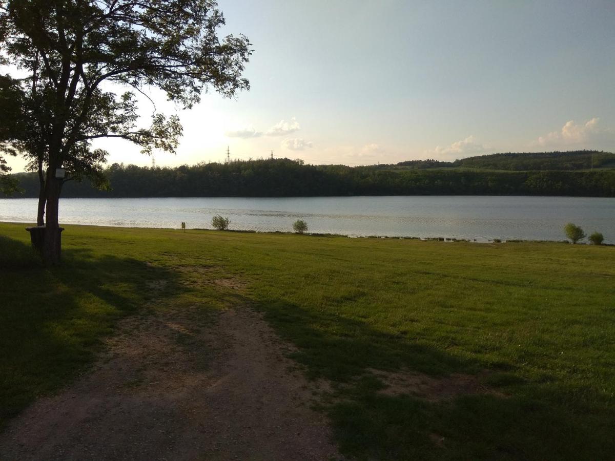 Mobilheim Vyhlídka Camp Výrovice - Ferienwohnung Výrovice