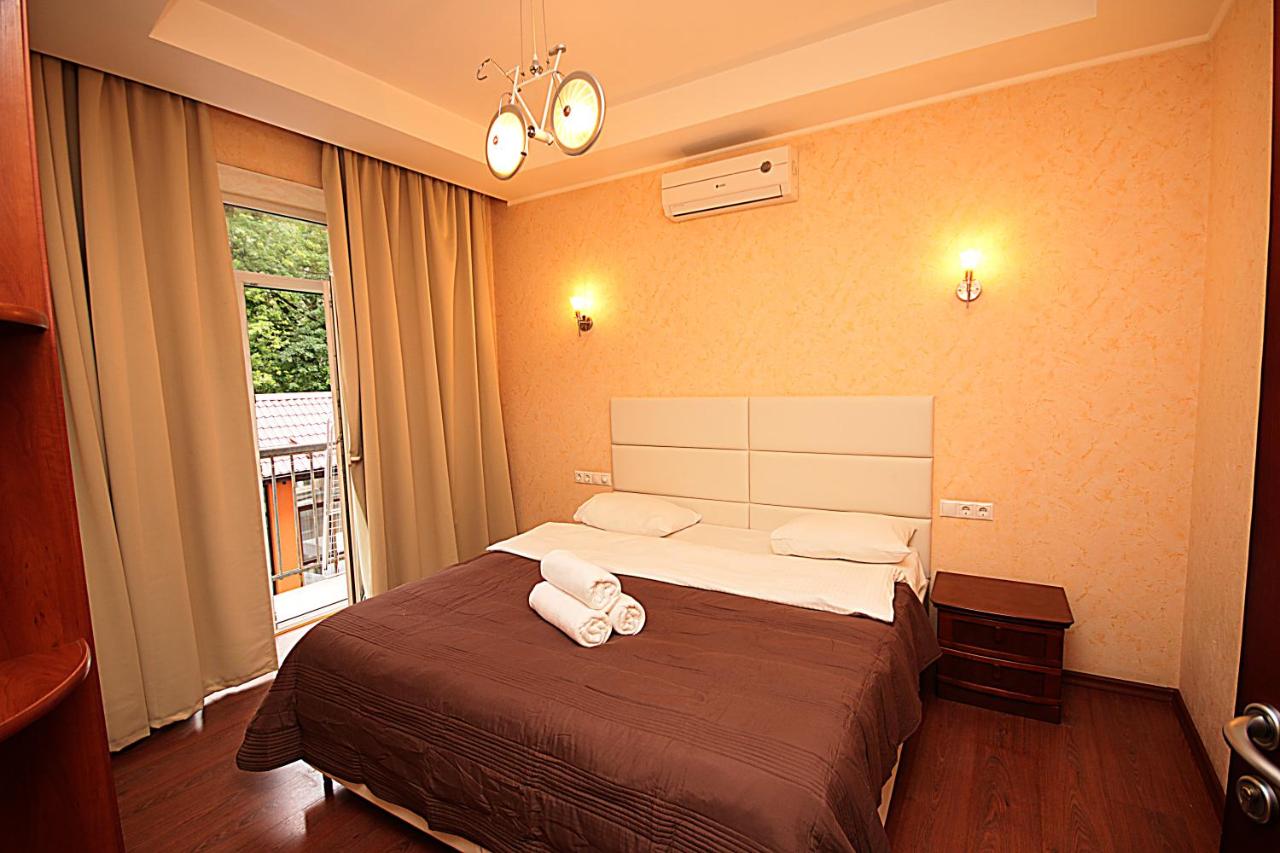 Two-bedroom apartment with terrace - 13 Kreshchatyk str.