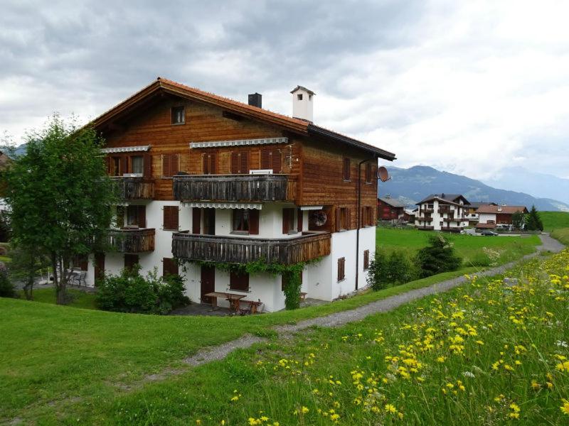 Gadahüs 4 Elvers Misanenga - Ferienwohnung mit Bad/WC, 54 m2 für max. 4 Personen - B&B Obersaxen