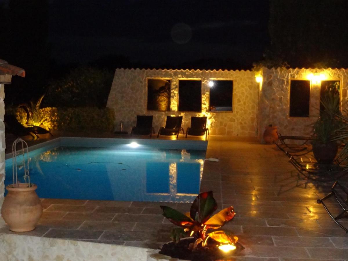 B&B Six-Fours-les-Plages - La Bastide de Font Clarette - Bed and Breakfast Six-Fours-les-Plages