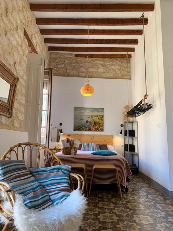 Apartment mit Balkon