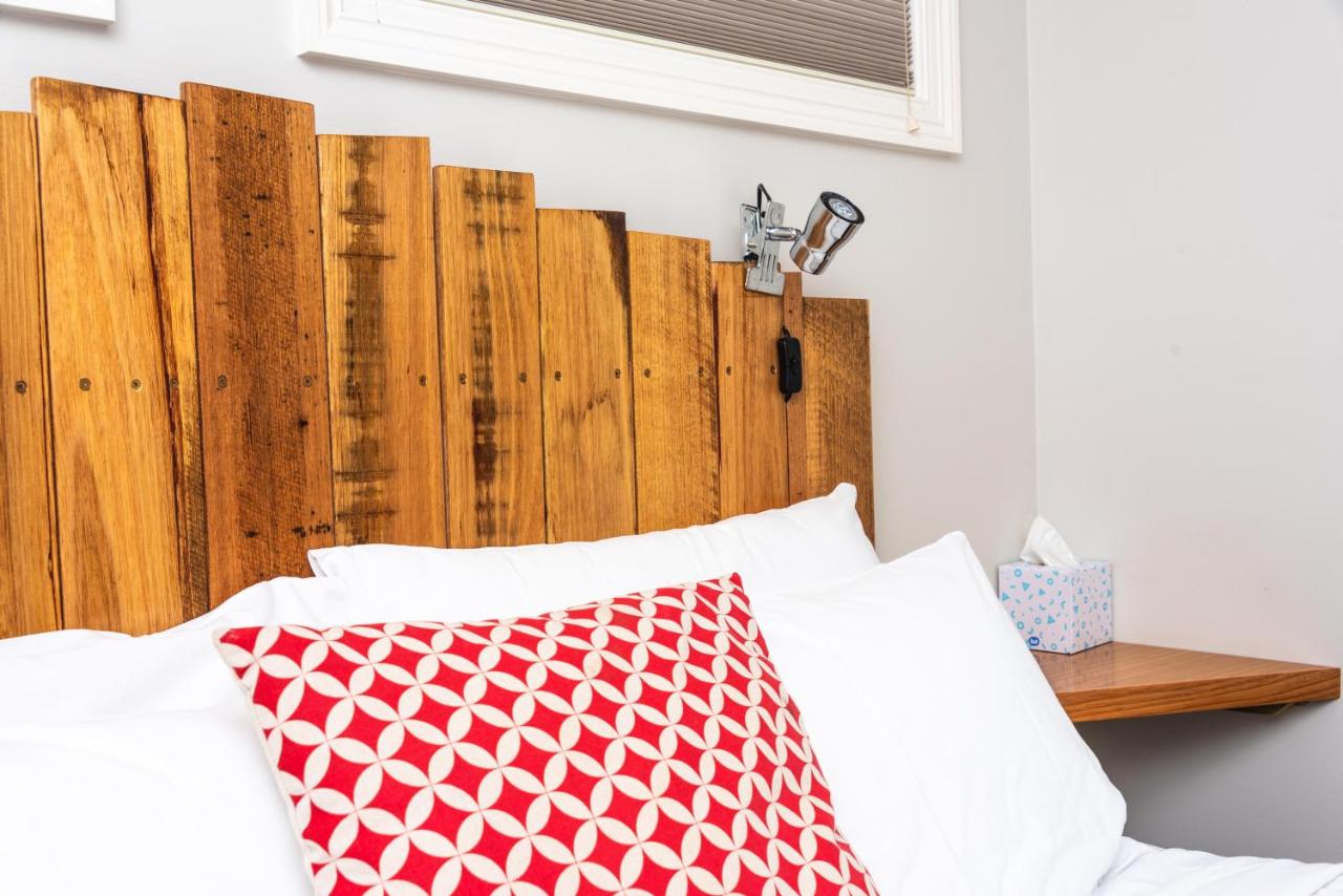 Tweepersoonskamer met Gedeelde Badkamer
