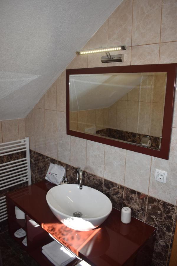 Deluxe Double Room with Extra Bed