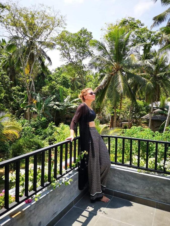 Brownies Villa - Ferienwohnung Unawatuna