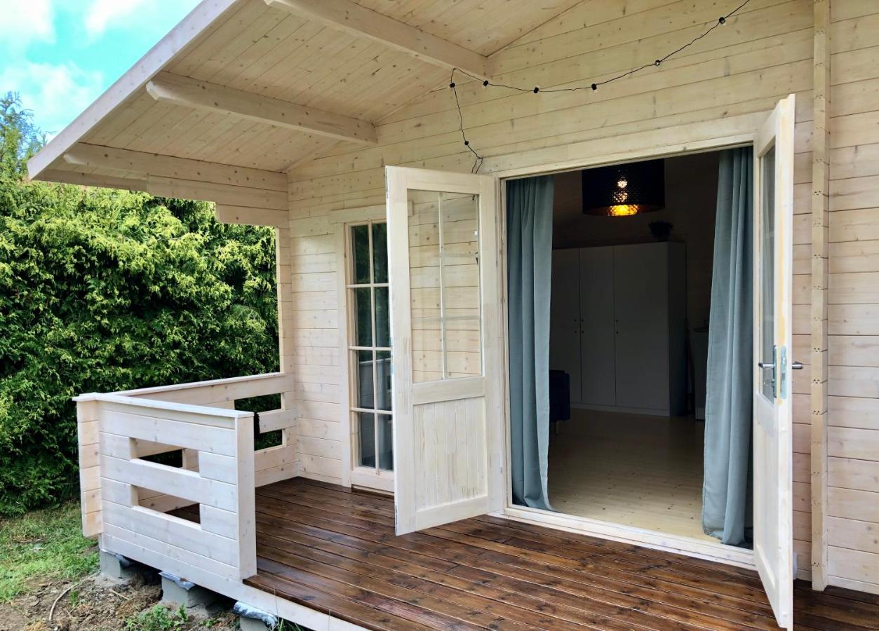 Prywatny domek wakacyjny Grażynka - B&B Jezierzany