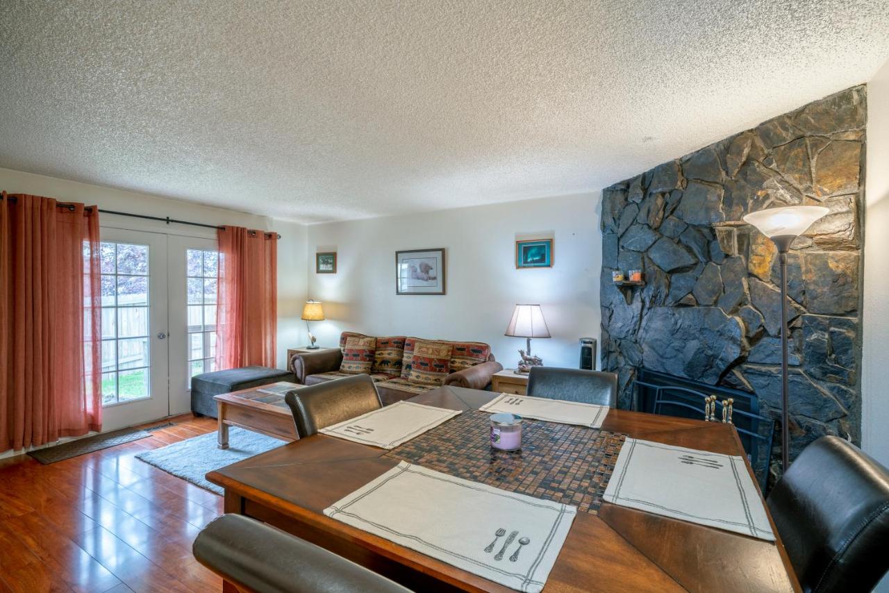 Polar Bear Den - B&B
